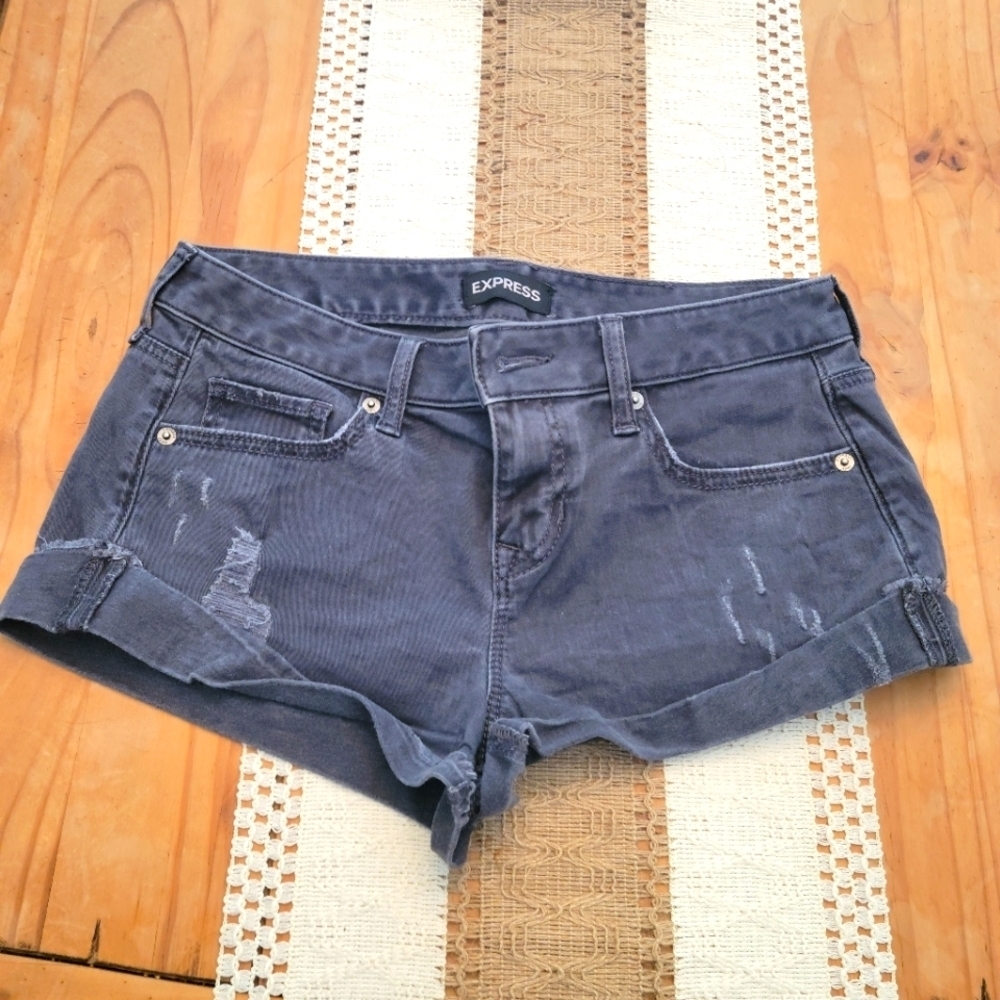 Express Shorts
